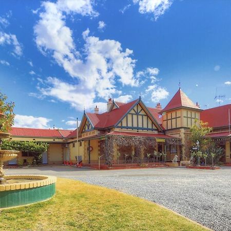 The Lodge Outback Motel Broken Hill Bagian luar foto