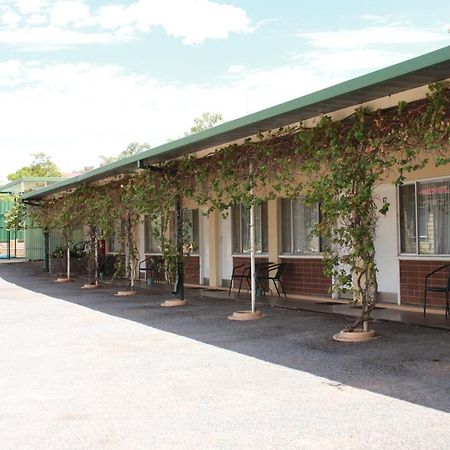 The Lodge Outback Motel Broken Hill Bagian luar foto