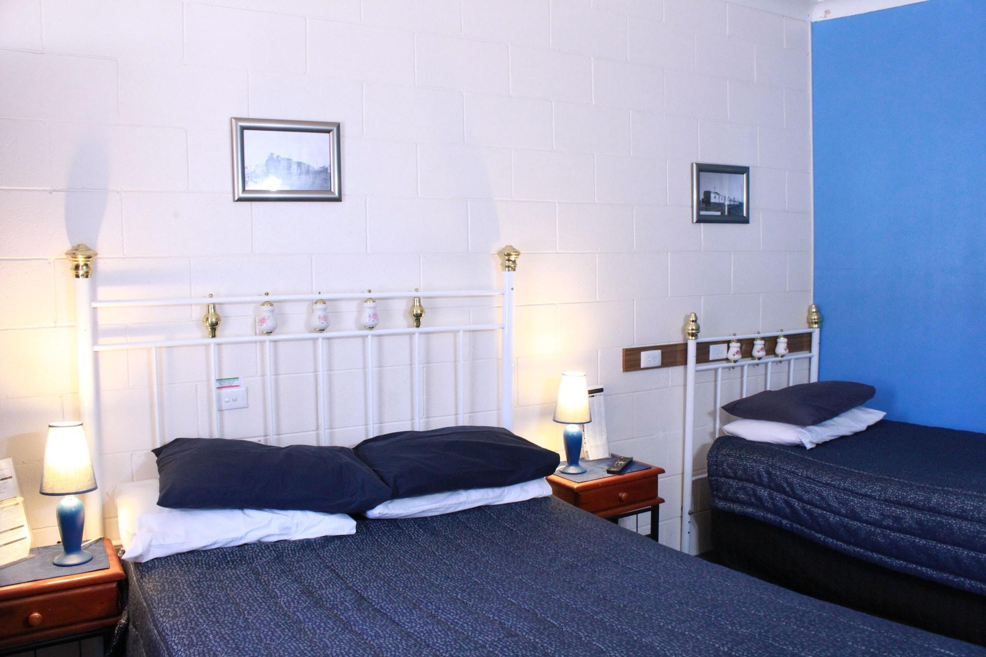 The Lodge Outback Motel Broken Hill Bagian luar foto