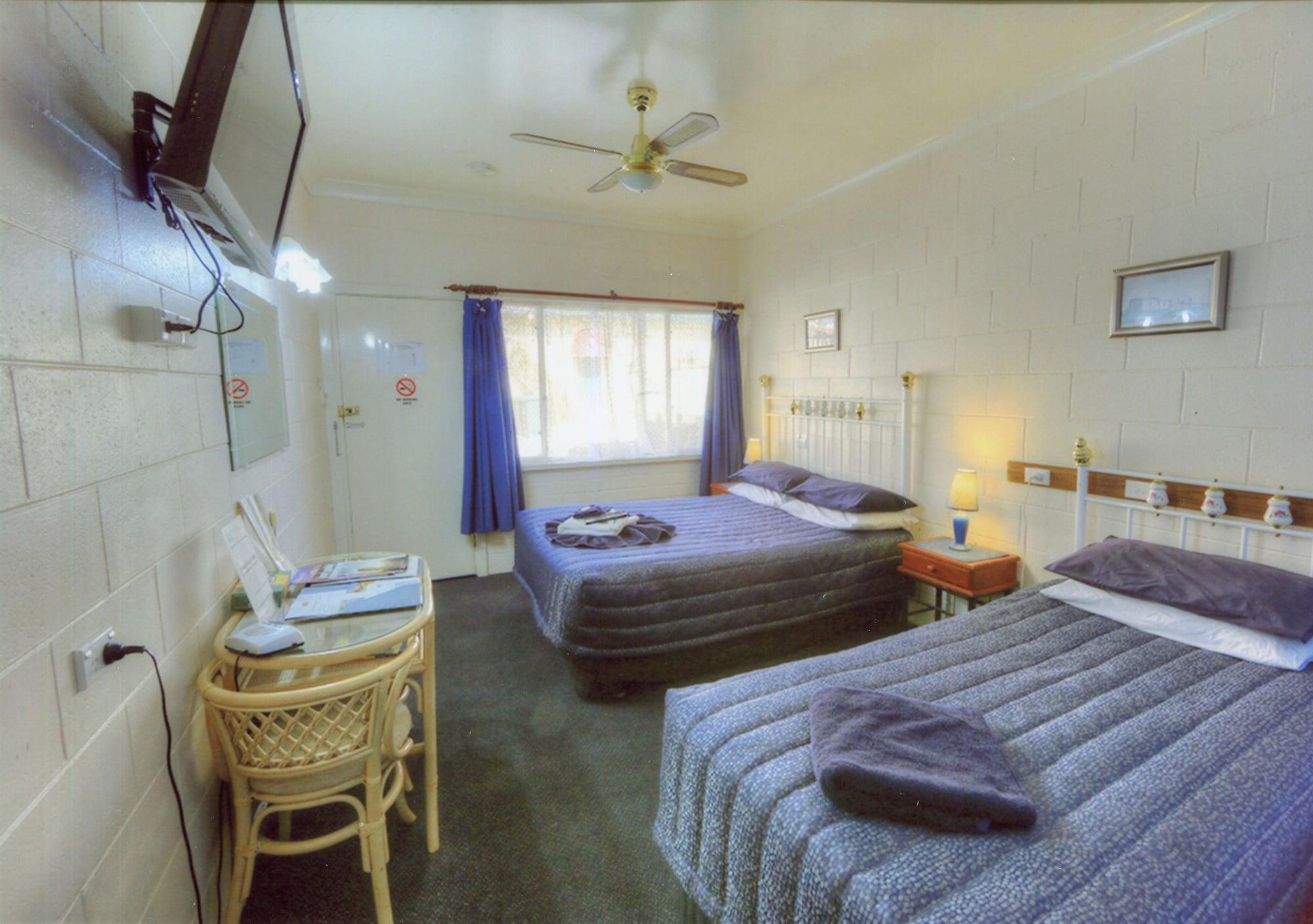 The Lodge Outback Motel Broken Hill Bagian luar foto