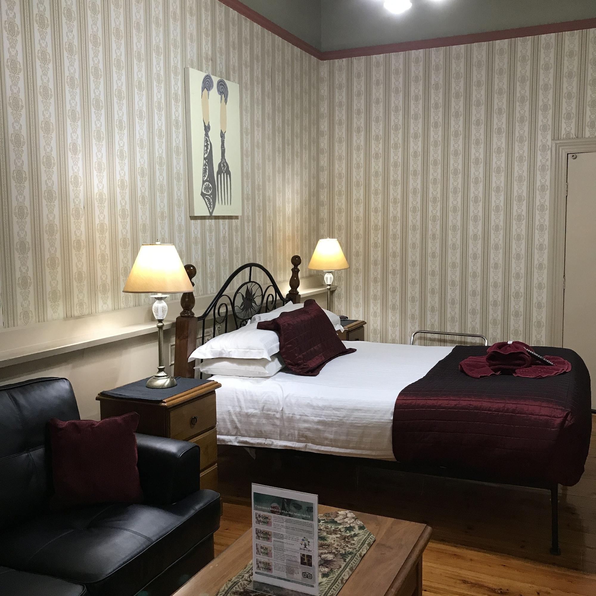 The Lodge Outback Motel Broken Hill Bagian luar foto