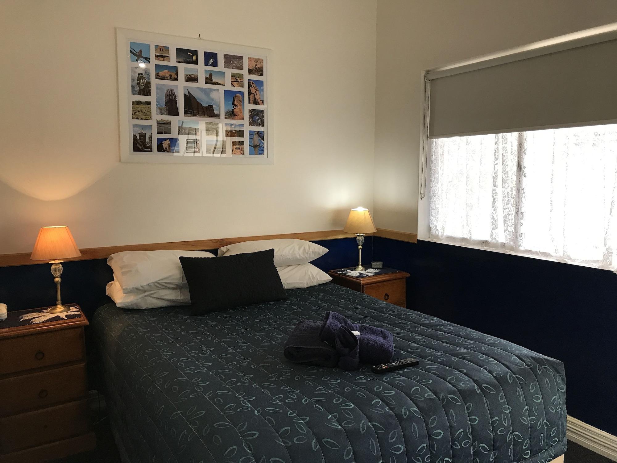 The Lodge Outback Motel Broken Hill Bagian luar foto