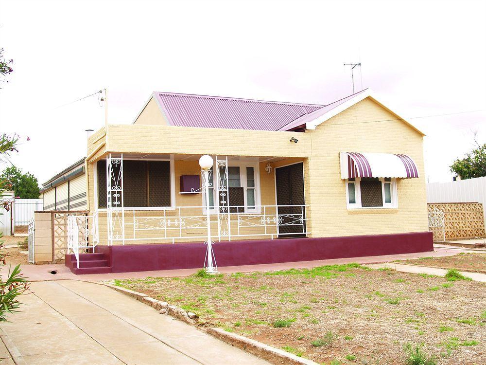 The Lodge Outback Motel Broken Hill Bagian luar foto
