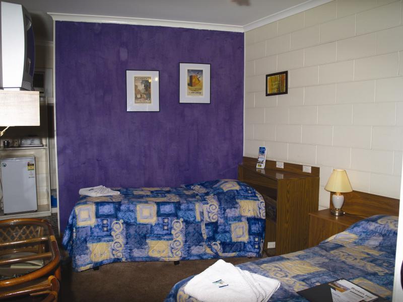 The Lodge Outback Motel Broken Hill Bagian luar foto