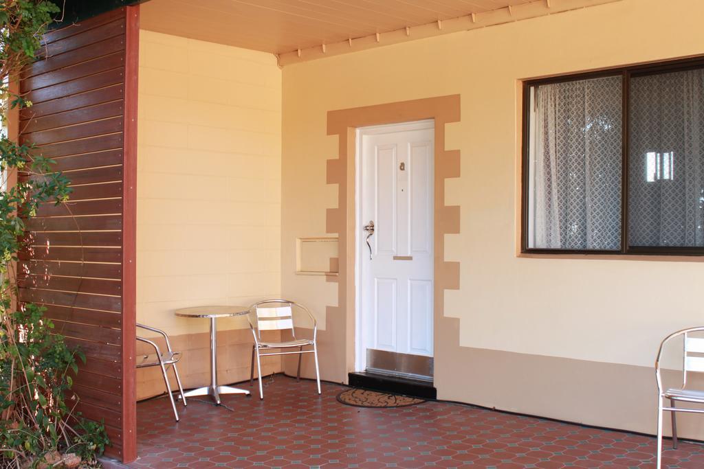 The Lodge Outback Motel Broken Hill Bagian luar foto