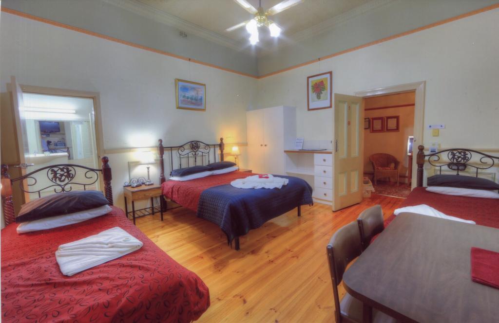 The Lodge Outback Motel Broken Hill Bagian luar foto