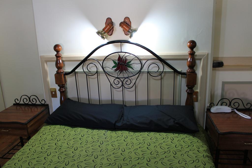 The Lodge Outback Motel Broken Hill Bagian luar foto