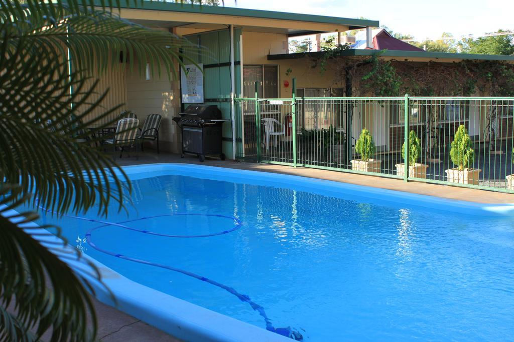 The Lodge Outback Motel Broken Hill Bagian luar foto