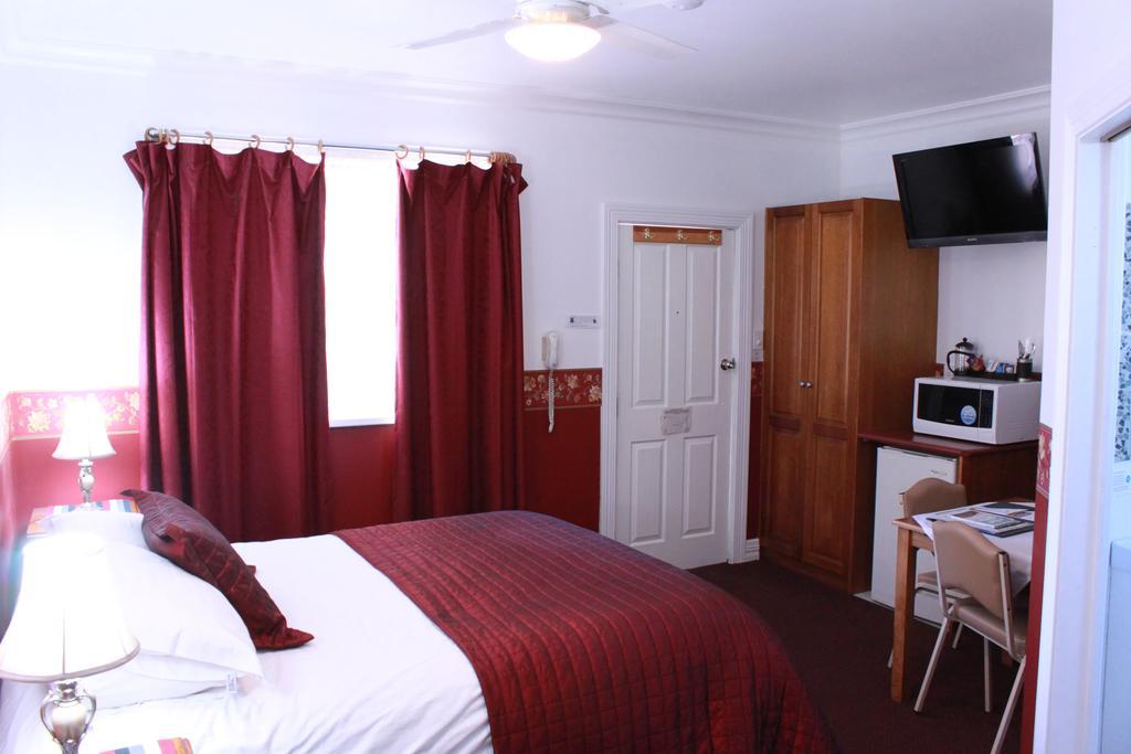 The Lodge Outback Motel Broken Hill Bagian luar foto