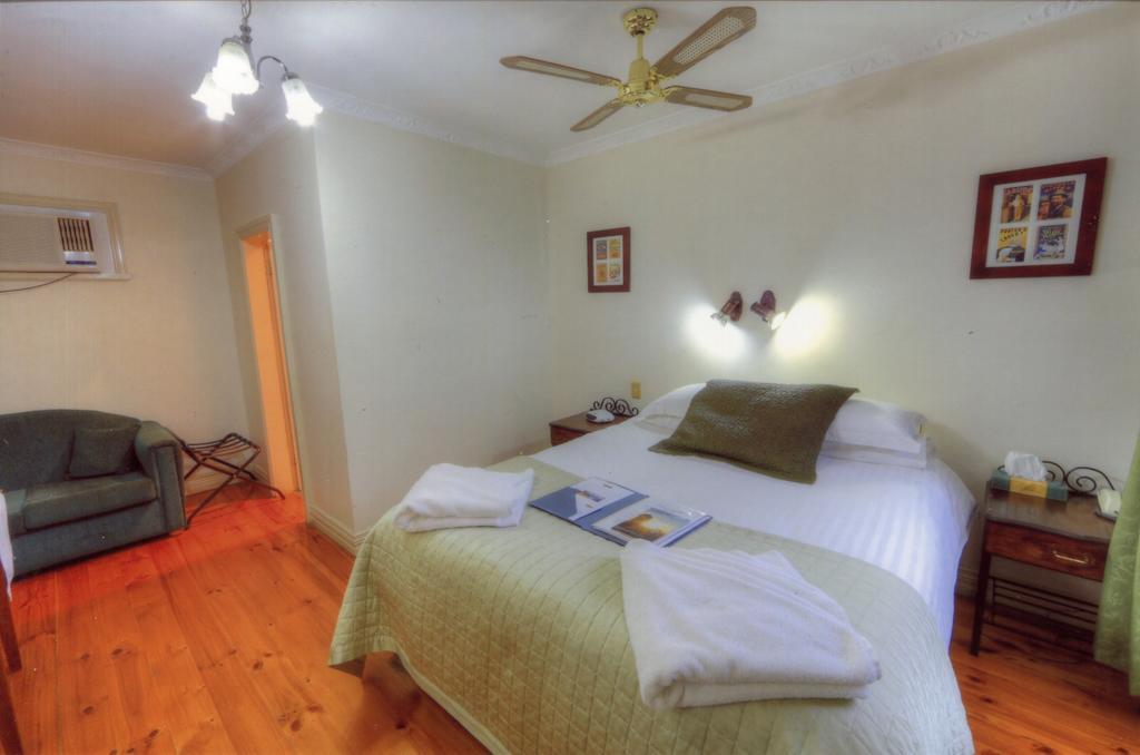 The Lodge Outback Motel Broken Hill Bagian luar foto