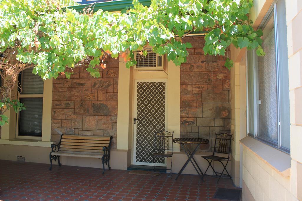 The Lodge Outback Motel Broken Hill Bagian luar foto