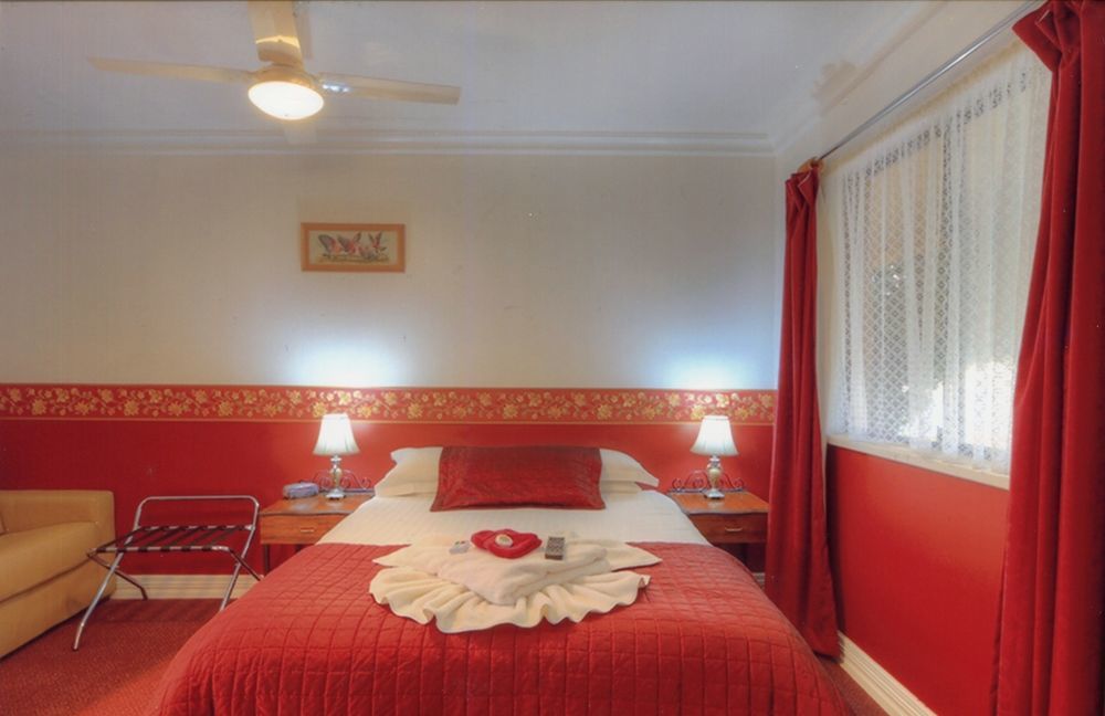 The Lodge Outback Motel Broken Hill Bagian luar foto