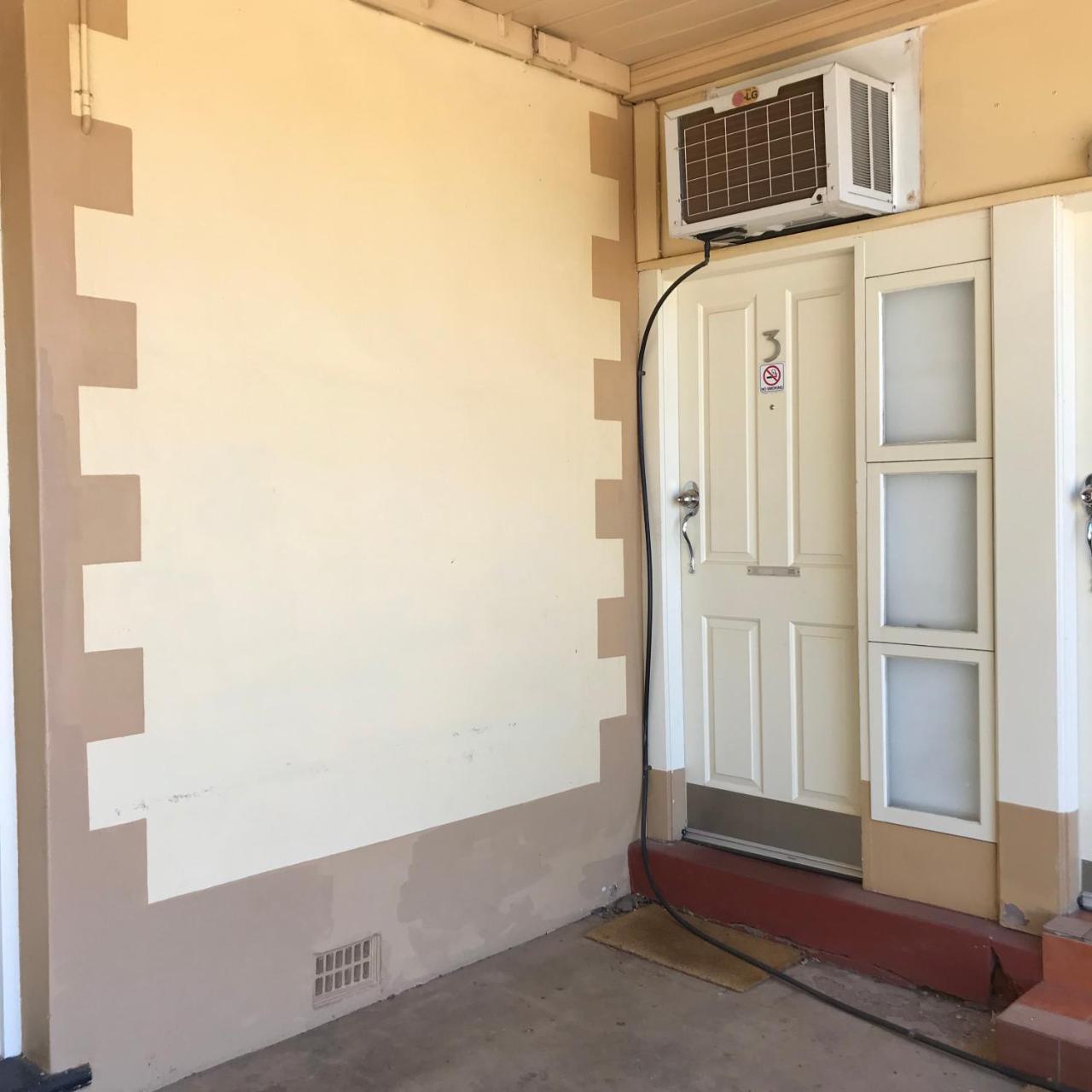The Lodge Outback Motel Broken Hill Bagian luar foto