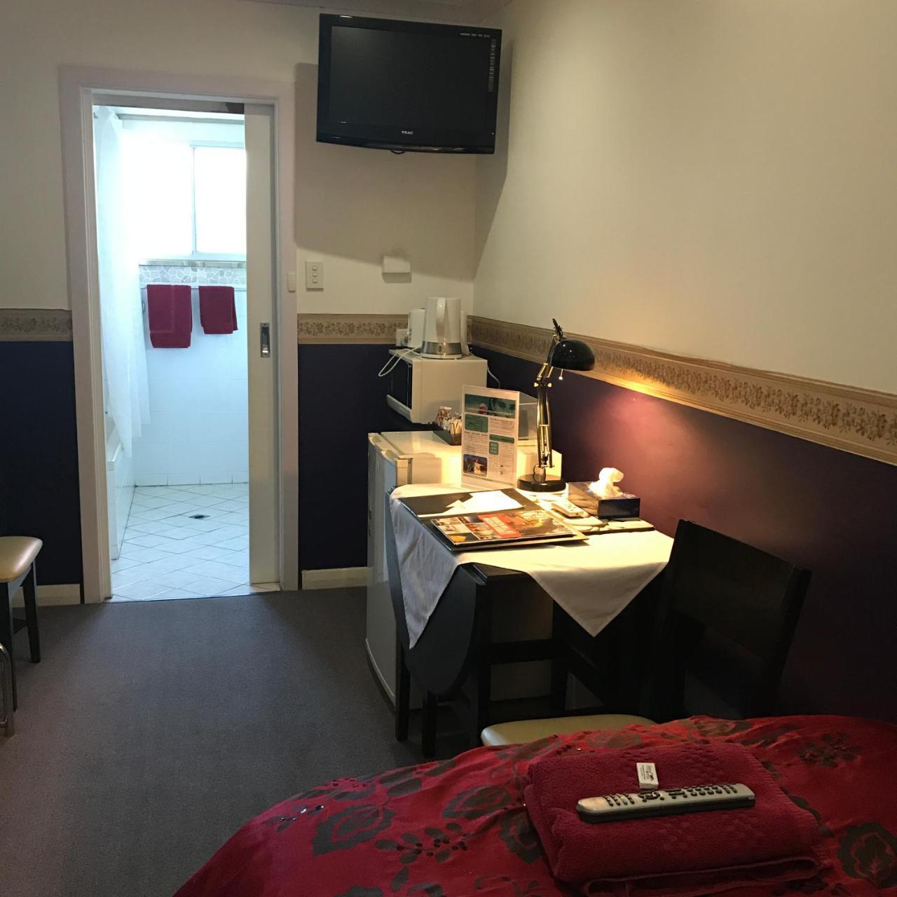 The Lodge Outback Motel Broken Hill Bagian luar foto
